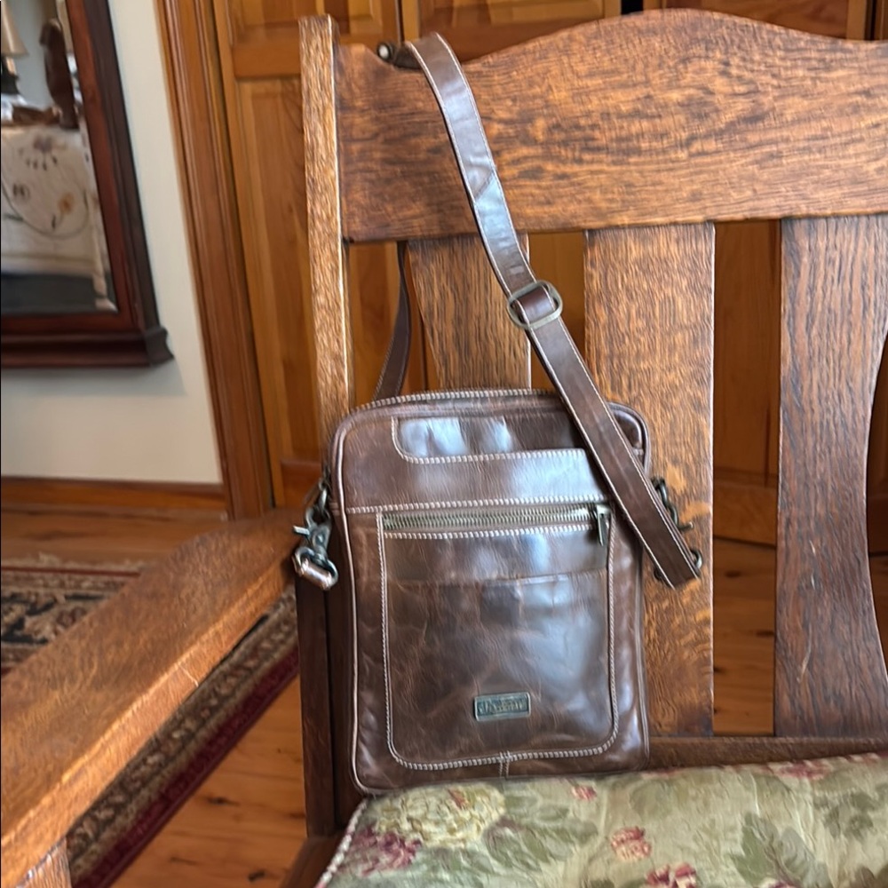 Brown Crossbody Bag with Adjustable Strap and Smooth Leather Finish